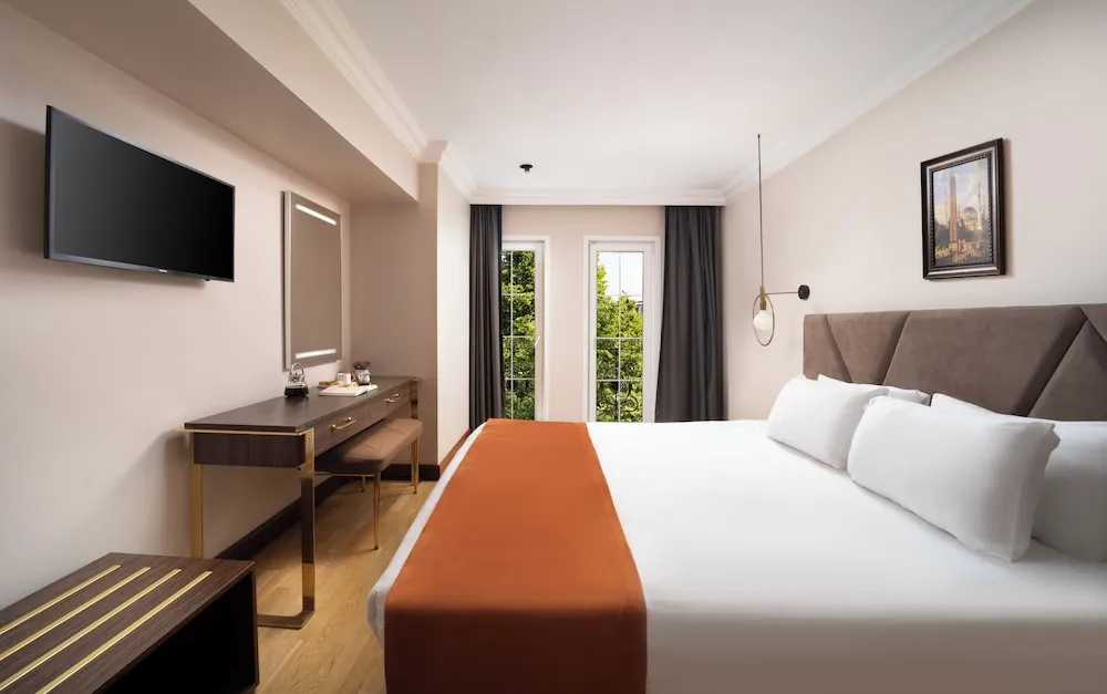 Comfort Tek Büyük veya İki Ayrı Yataklı Oda