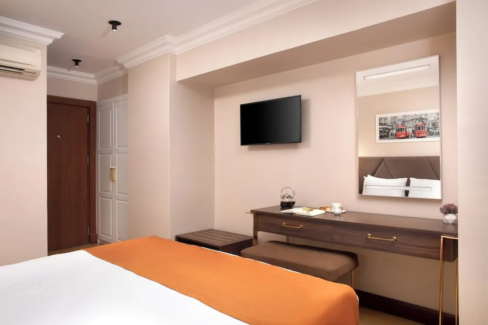 Comfort Tek Büyük veya İki Ayrı Yataklı Oda