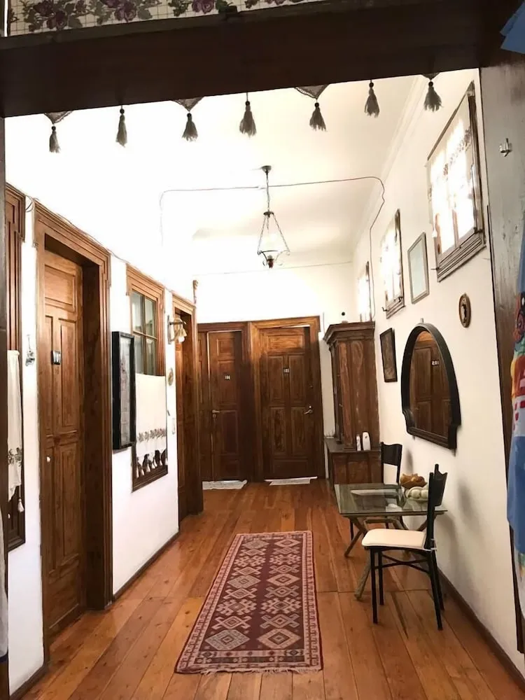 Comfort Tek Büyük Yataklı Oda