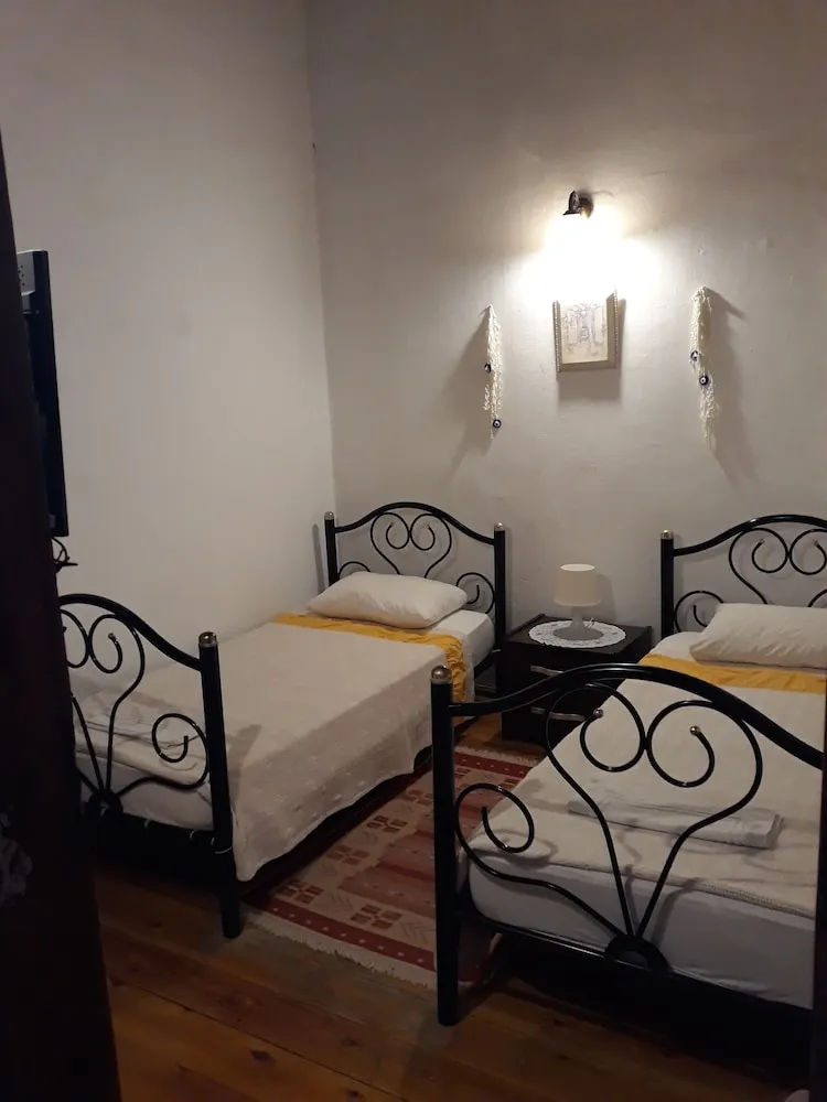 Economy İki Ayrı Yataklı Oda