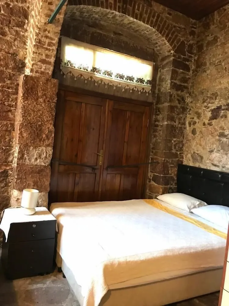 Romantic Üç Kişilik Oda