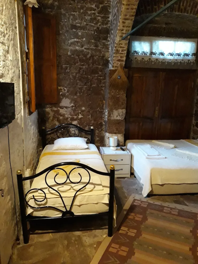 Romantic Üç Kişilik Oda