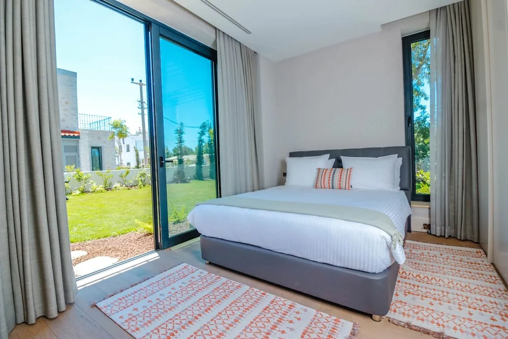 Deluxe Villa, 3 Yatak Odası, Kişiye Özel Havuzlu, Havuz Manzaralı