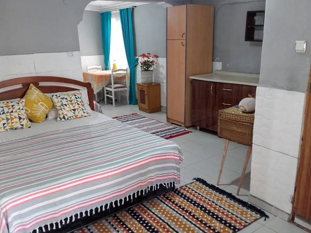Family Dört Kişilik Oda, Birden Çok Yatak, Mutfak, Bahçeli