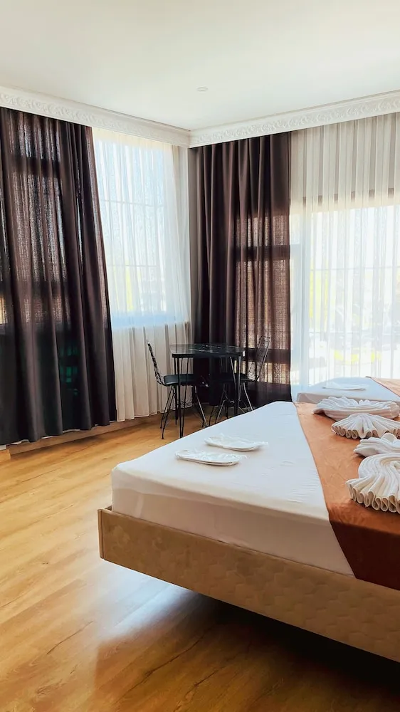 Superior Üç Kişilik Oda, Şehir Manzaralı