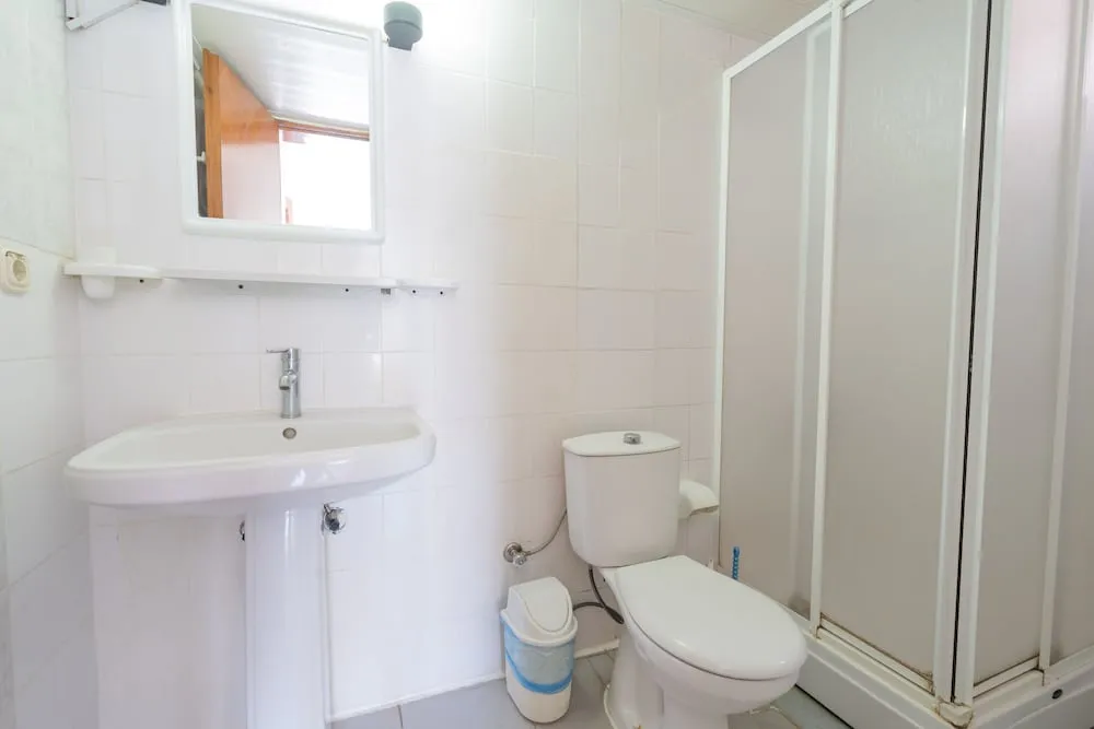 Standard Tek Büyük Yataklı Oda, 1 Yatak Odası, Kısmi Deniz Manzaralı