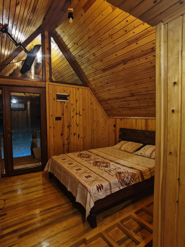 Bungalov, Dağ Manzaralı, Bahçeli