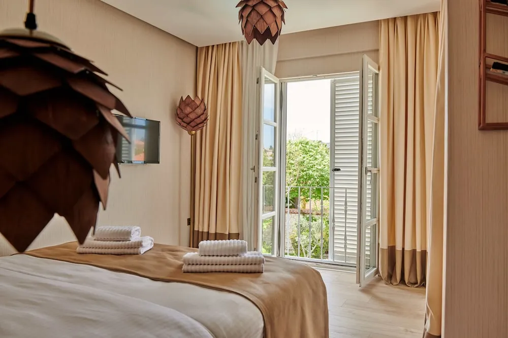 Luxury Tek Büyük Yataklı Oda