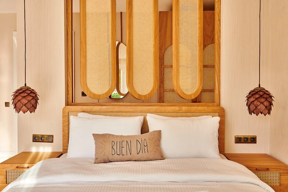 Luxury Tek Büyük Yataklı Oda