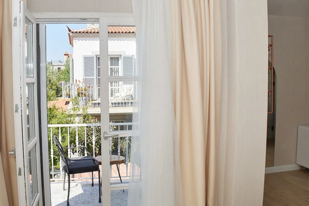 Luxury Tek Büyük Yataklı Oda