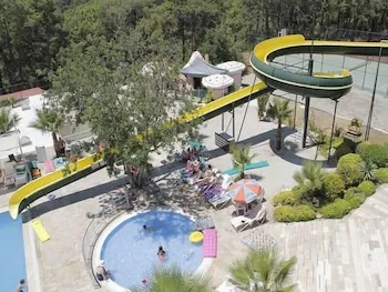 Nicholas Park Hotel