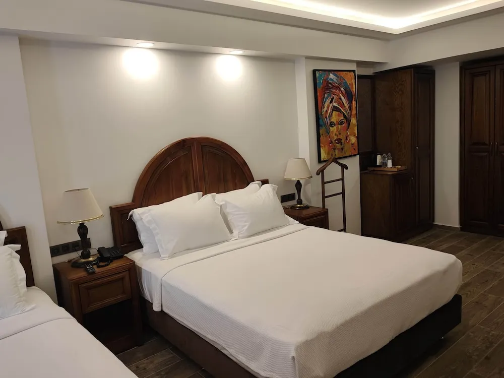 Deluxe Üç Kişilik Oda