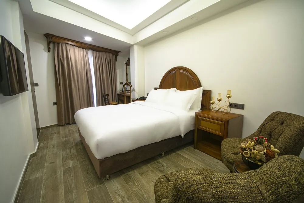 Deluxe Tek Büyük Yataklı Oda