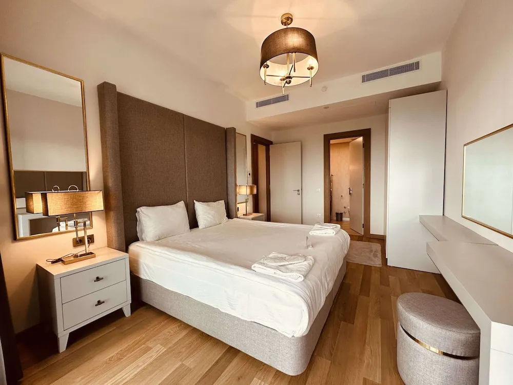 2 Bedroom Suite