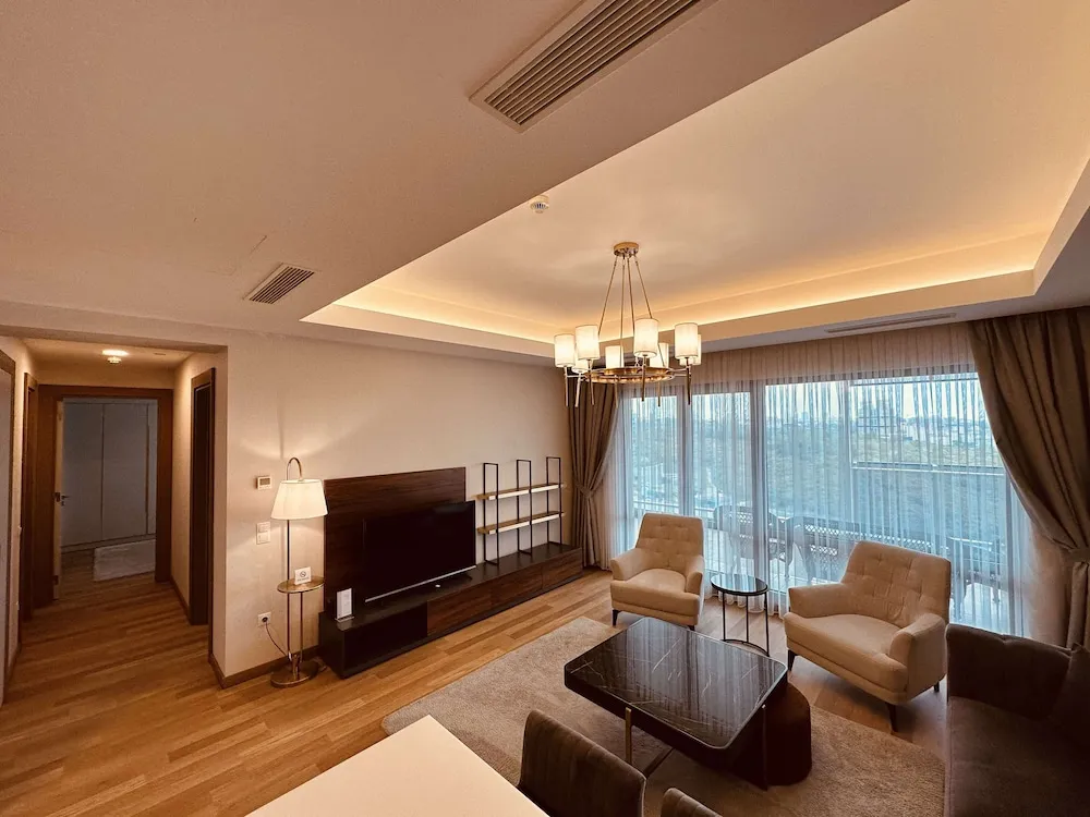 2 Bedroom Suite