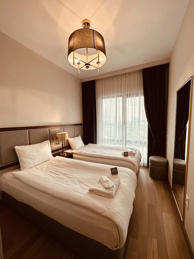 2 Bedroom Suite