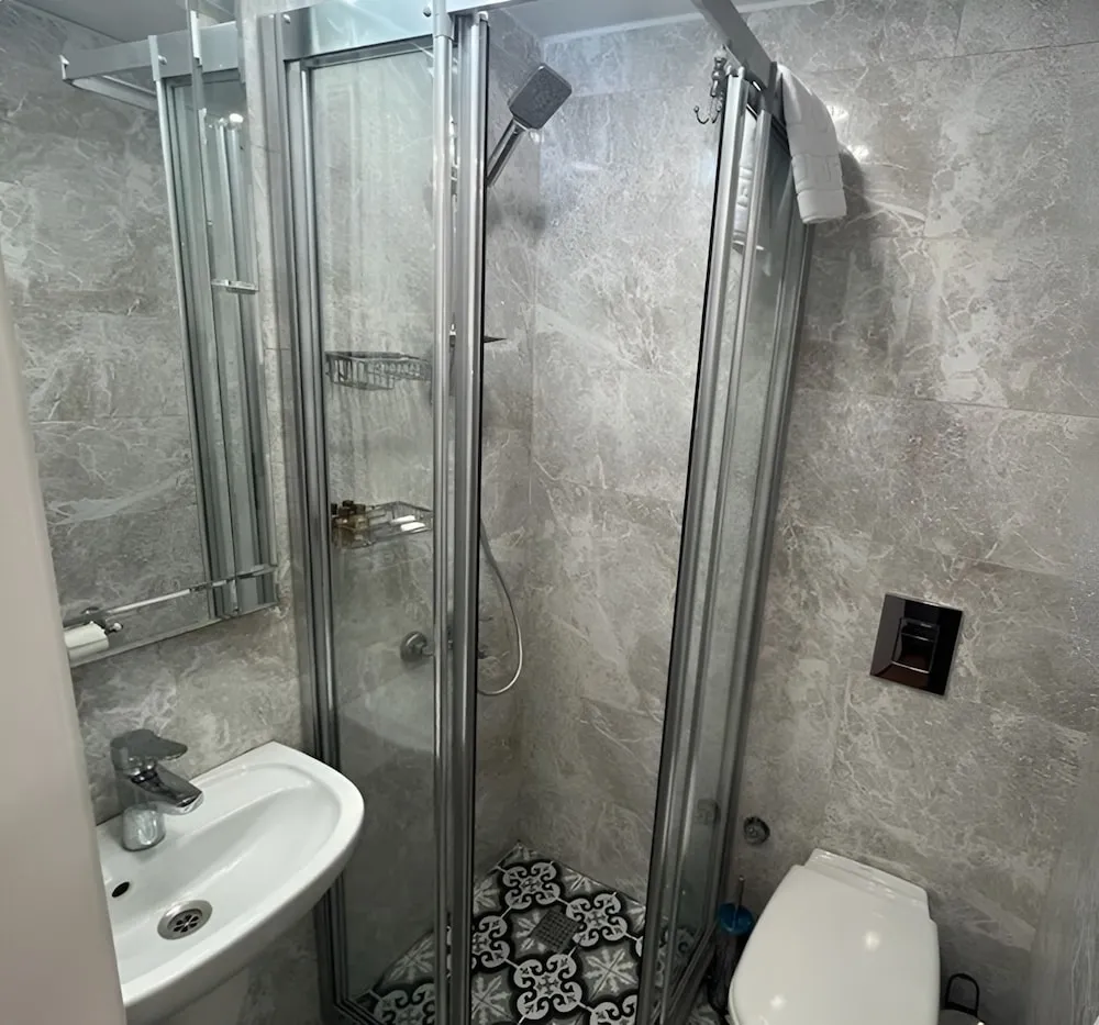 Economy Tek Büyük Yataklı Oda