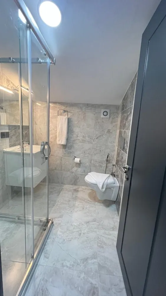 Deluxe Üç Kişilik Oda