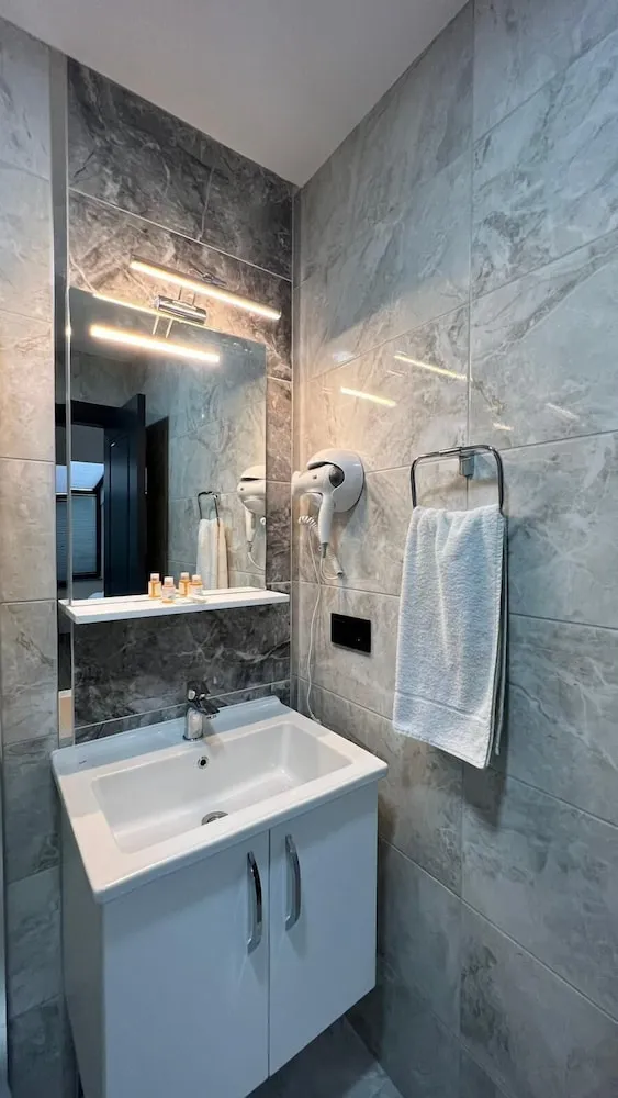 Deluxe Üç Kişilik Oda