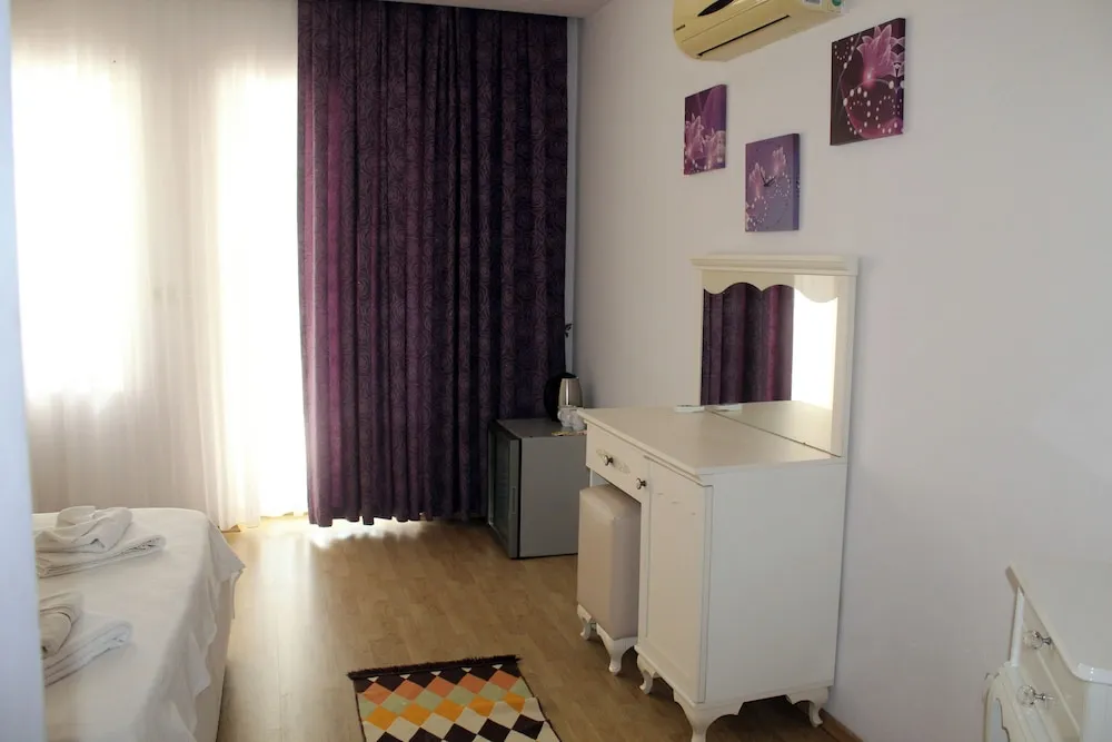 Standard Tek Büyük veya İki Ayrı Yataklı Oda