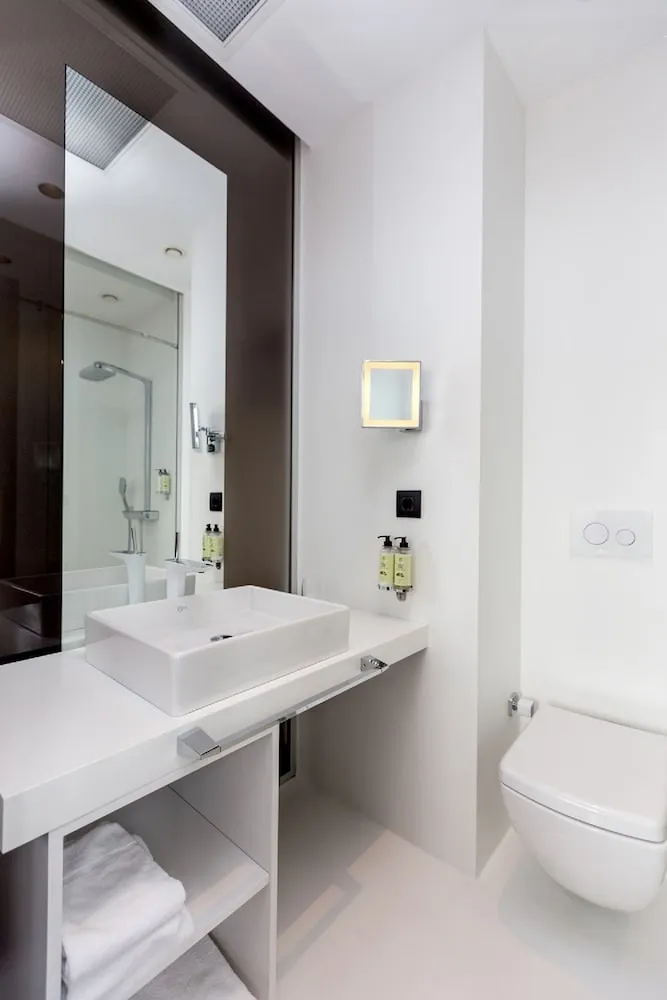 Tek Büyük Yataklı Oda, Deniz Manzaralı