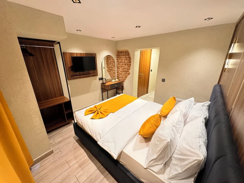 Economy Tek Büyük Yataklı Oda