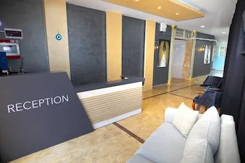 Zoom Hotel