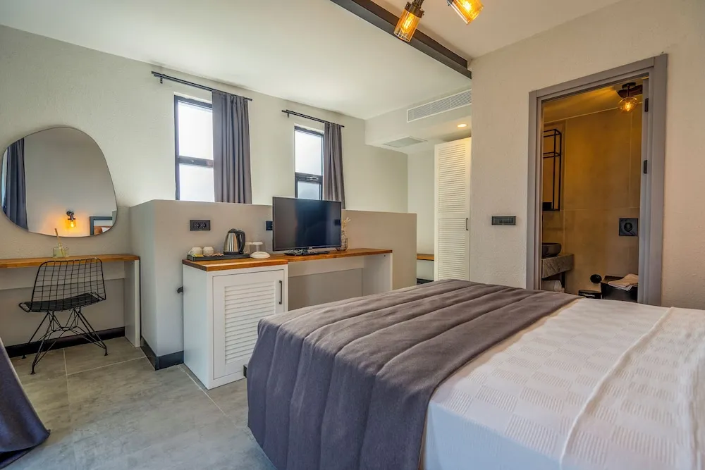 Deluxe Duplex Suite