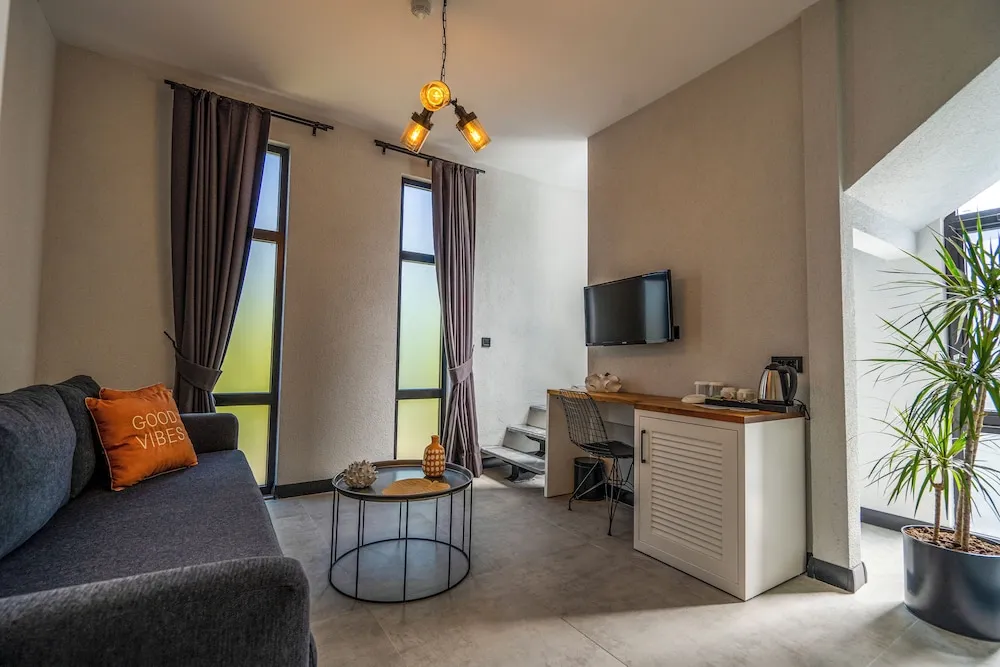 Deluxe Duplex Suite