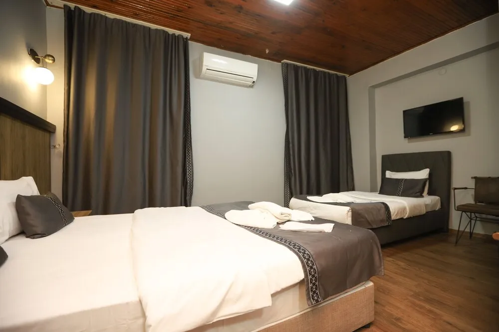 Deluxe Dört Kişilik Oda