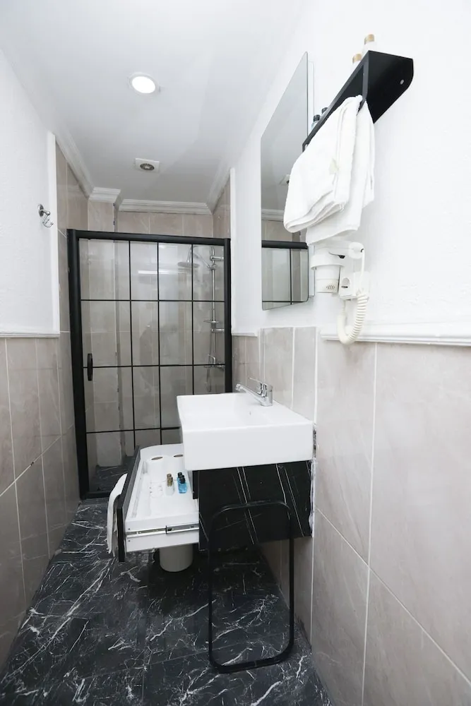 Standard Üç Kişilik Oda