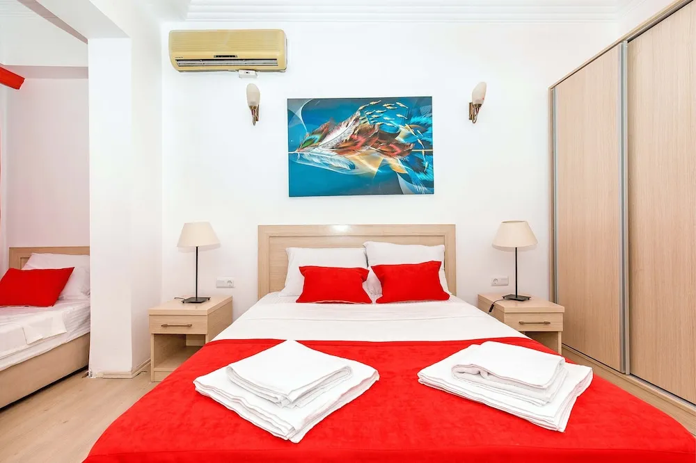 Deluxe Üç Kişilik Oda