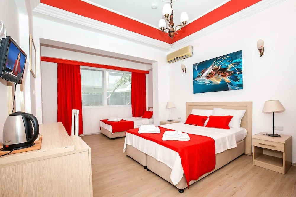 Deluxe Üç Kişilik Oda