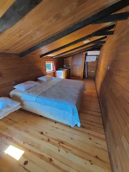 Çeşmeönü Bungalov & Cafe