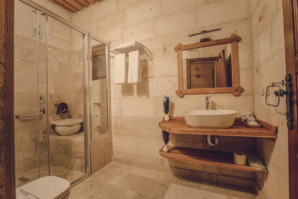 Comfort Tek Büyük Yataklı Oda