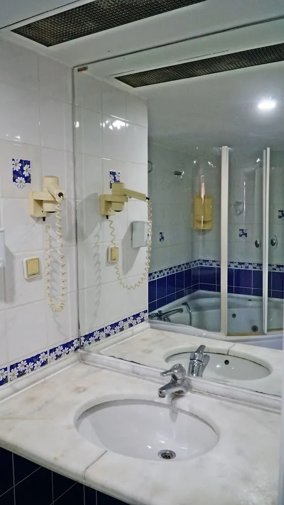 Basic Oda, Birden Çok Yatak, Bahçe Manzaralı