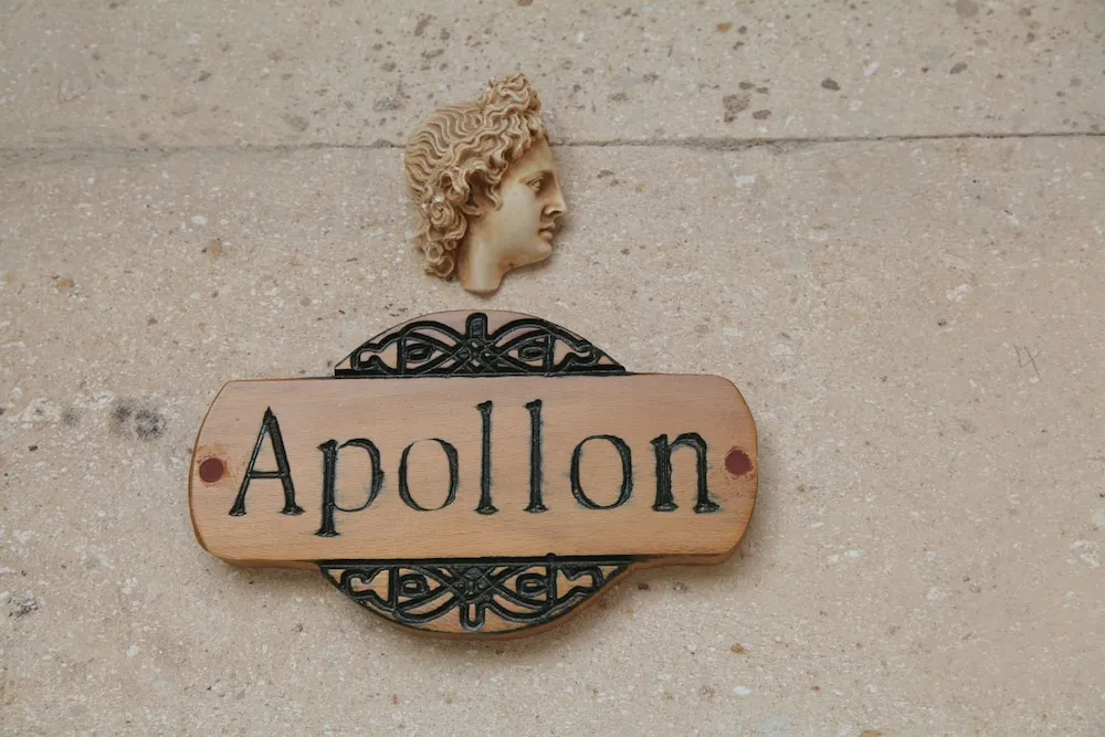 Deluxe suite family room