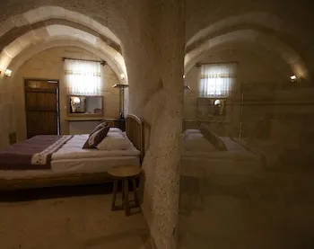 Narcissos Cave Hotel