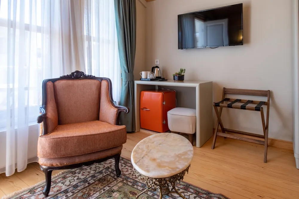 Deluxe Tek Büyük Yataklı Oda