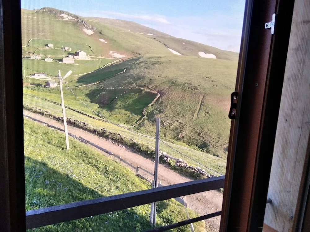 Standard Üç Kişilik Oda, Dağ Manzaralı