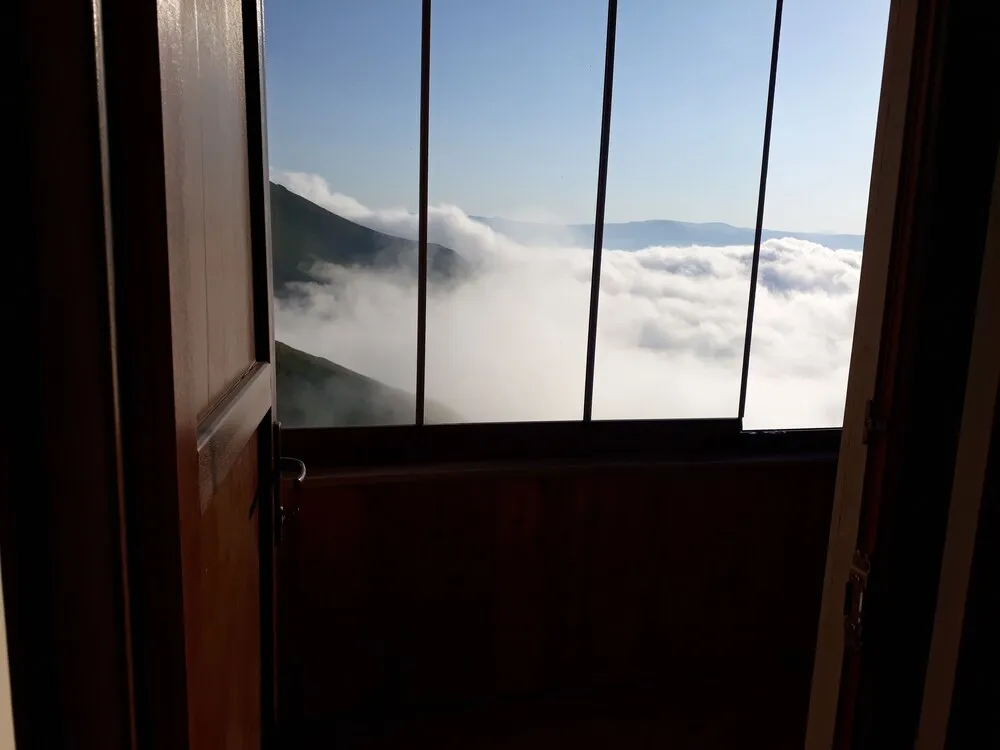 Üç Kişilik Oda, Dağ Manzaralı