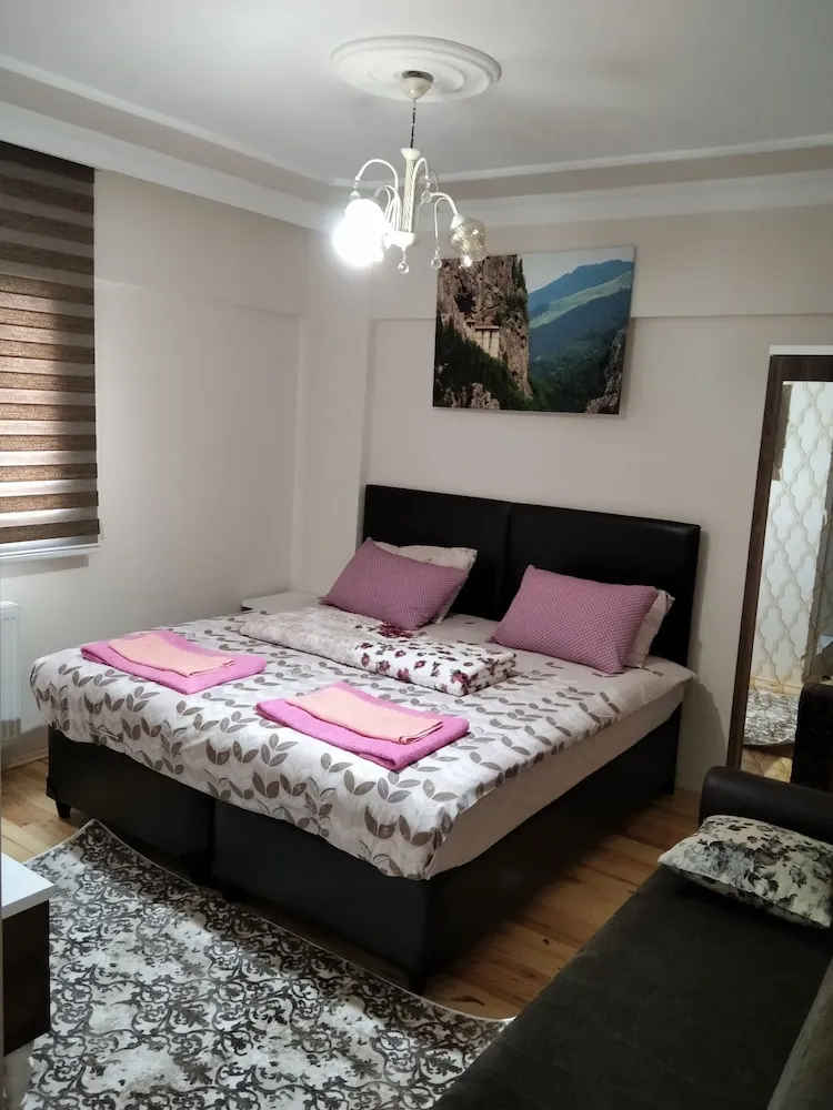 Romantic Üç Kişilik Oda, Dağ Manzaralı