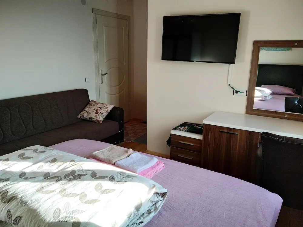 Romantic Üç Kişilik Oda, Dağ Manzaralı