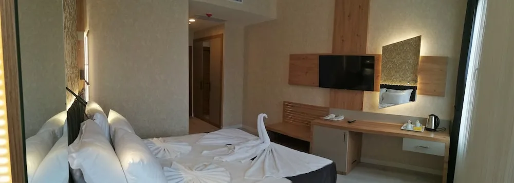 Standard Tek Büyük veya İki Ayrı Yataklı Oda