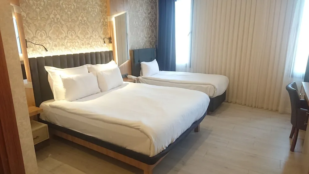 Standard Tek Büyük veya İki Ayrı Yataklı Oda