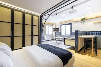 Upside Apartments