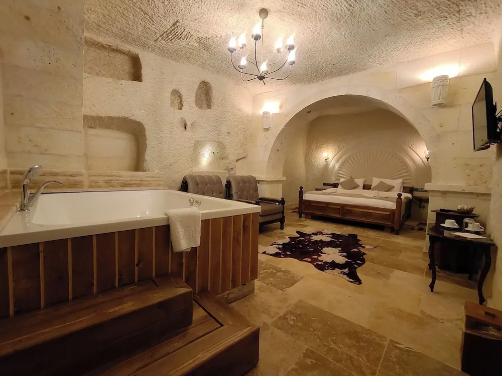 Superior Tek Büyük Yataklı Oda, 1 En Büyük (King) Boy Yatak, Sıcak Su Küveti, Avlu Manzaralı