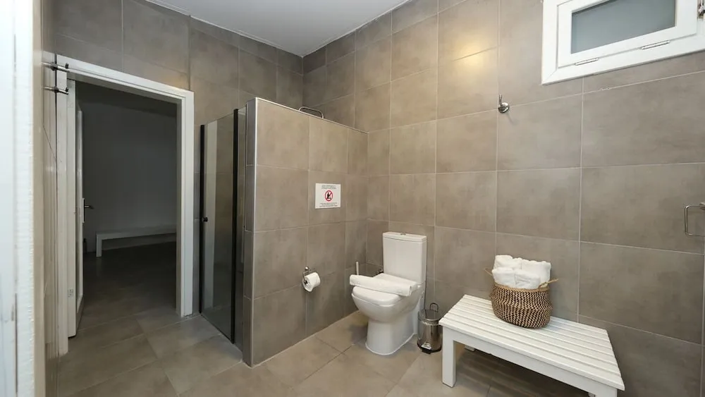 Dört Kişilik Oda, Balkon, Deniz Manzaralı