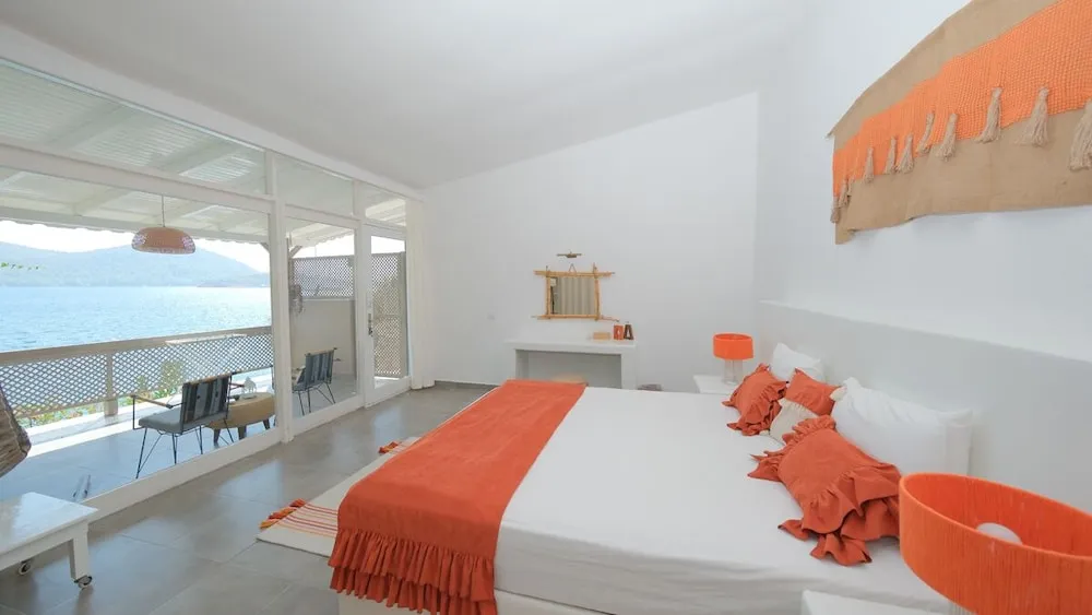 Dört Kişilik Oda, Balkon, Deniz Manzaralı