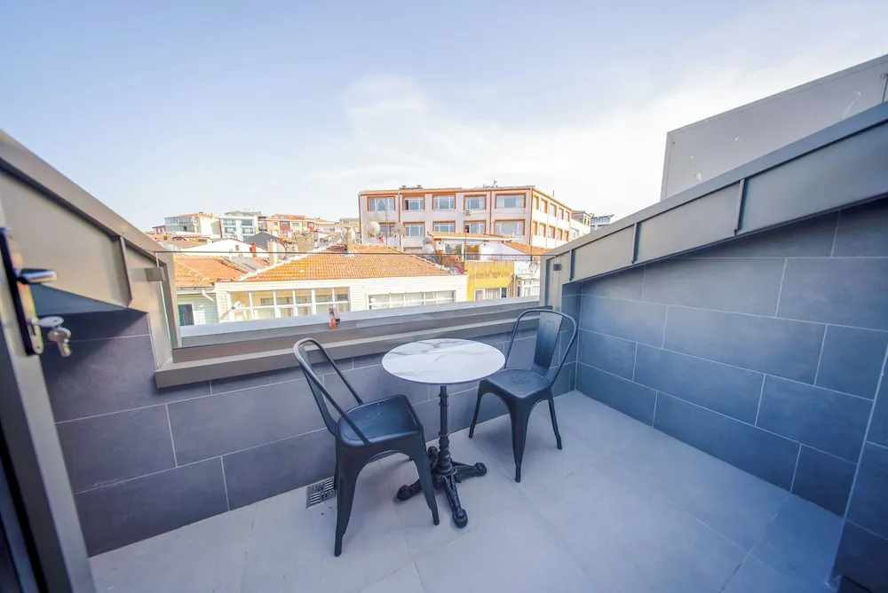 Deluxe Oda, 1 Büyük (Queen) Boy Yatak, Balkon, Şehir Manzaralı